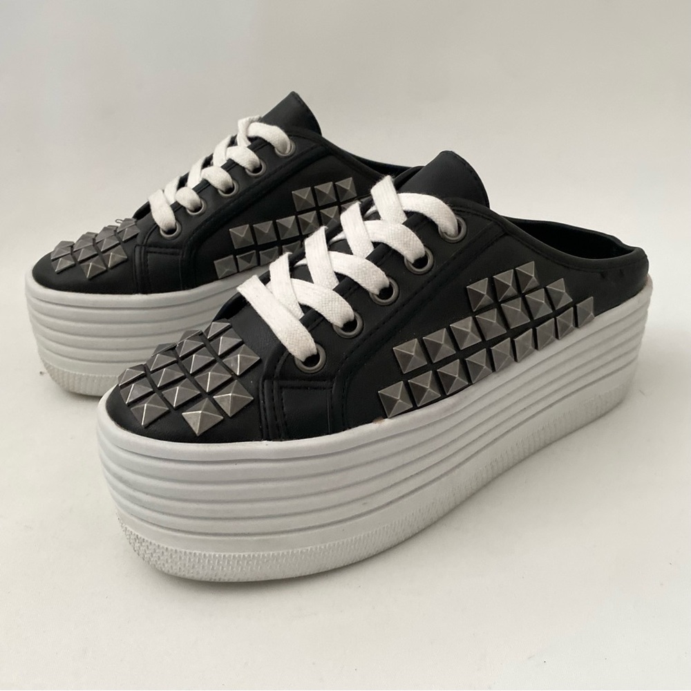 Steve Madden Studded Platform Womens Sneakers 5 M Slip On Lace Up Comfort Shoes